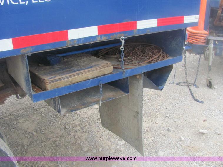 image for item 6956 1998 GMC C7500 bucket truck