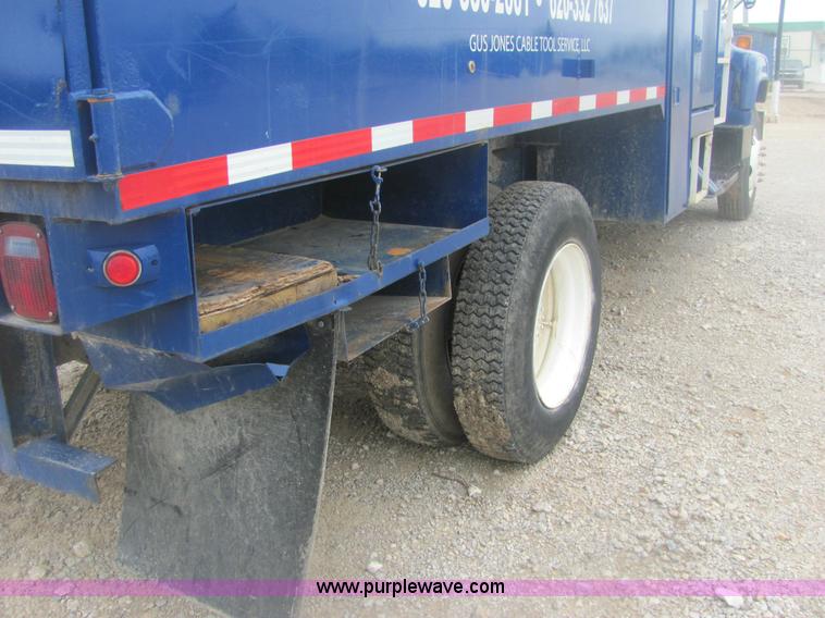 image for item 6956 1998 GMC C7500 bucket truck