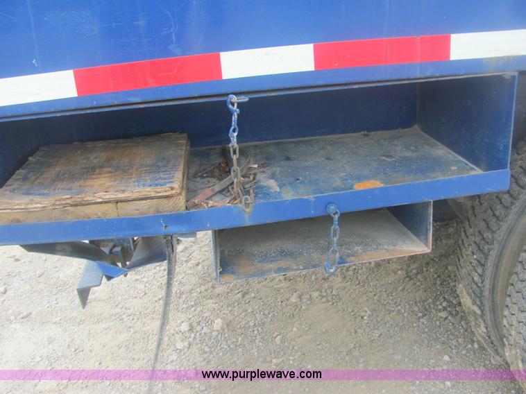 image for item 6956 1998 GMC C7500 bucket truck