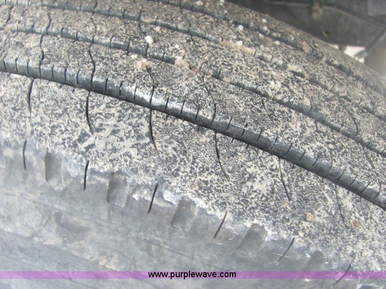 image for item 6956 1998 GMC C7500 bucket truck