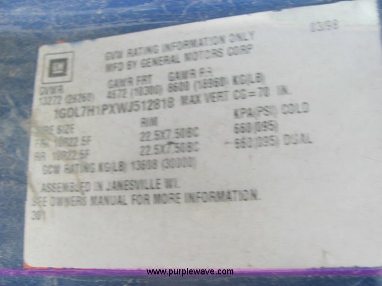 image for item 6956 1998 GMC C7500 bucket truck