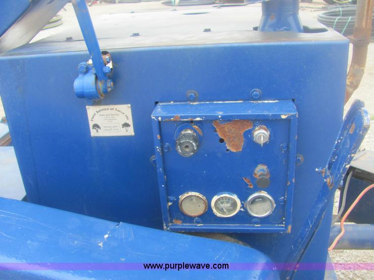 image for item 6957 1984 Morbark chipper