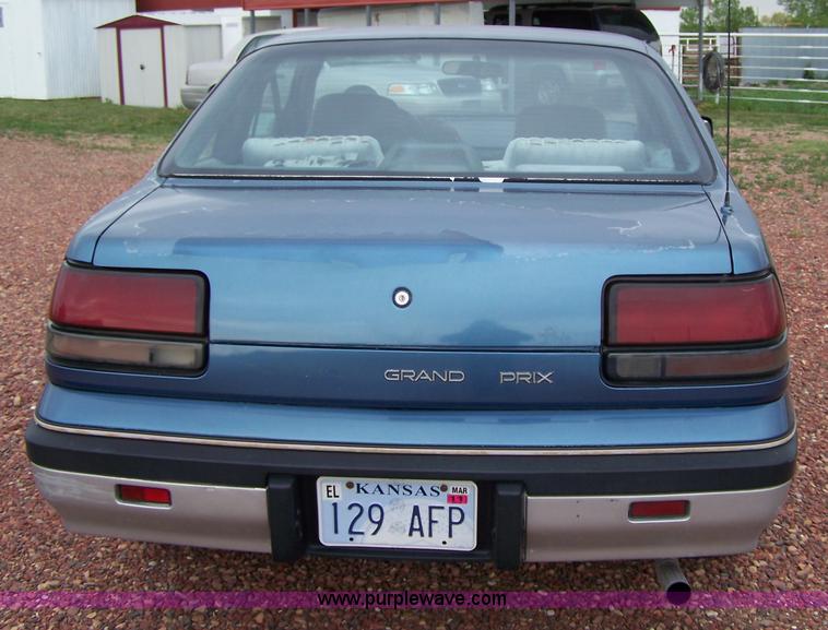 image for item 7000 1988 Pontiac Grand Prix