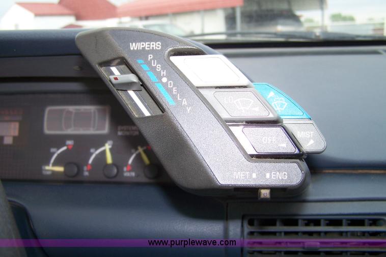 image for item 7000 1988 Pontiac Grand Prix