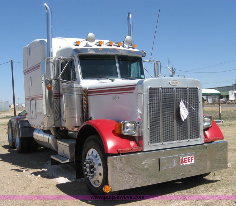 image for item 7001 1998 Peterbilt 379 semi truck