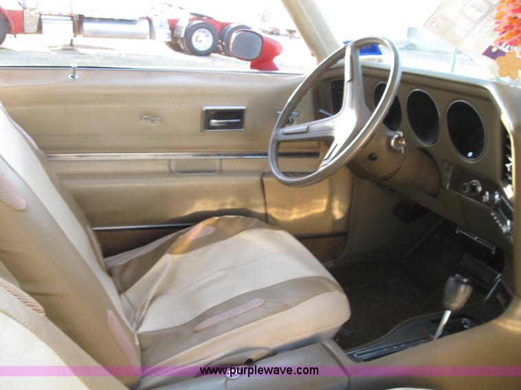 image for item 7002 1971 Pontiac Grand Prix