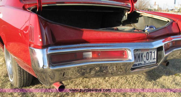 image for item 7002 1971 Pontiac Grand Prix