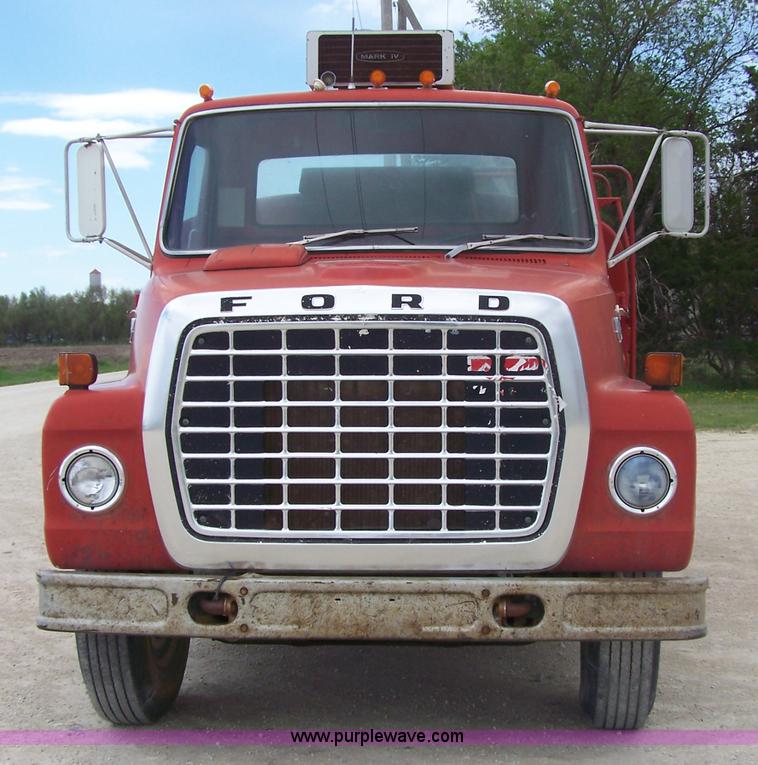 image for item 7414 1979 Ford L7000 fuel truck