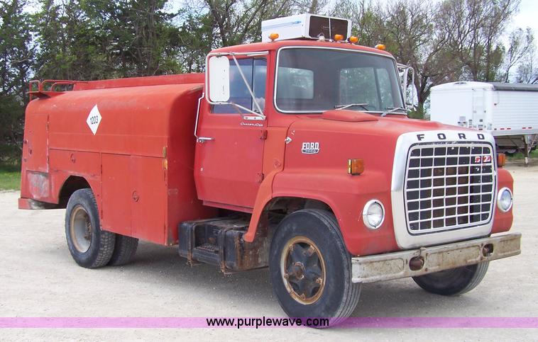 image for item 7414 1979 Ford L7000 fuel truck