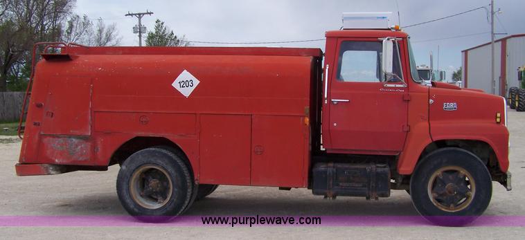 image for item 7414 1979 Ford L7000 fuel truck