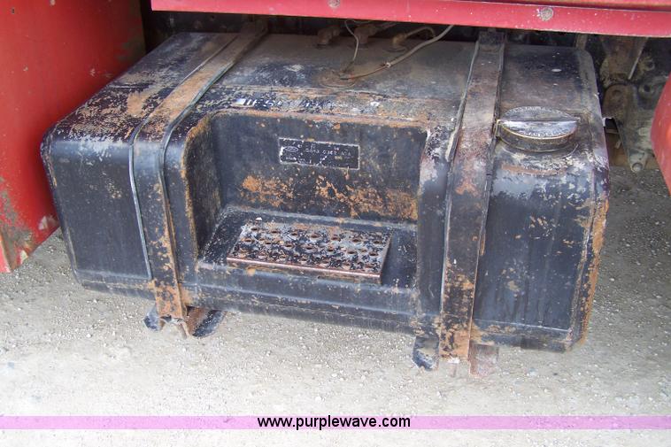 image for item 7414 1979 Ford L7000 fuel truck