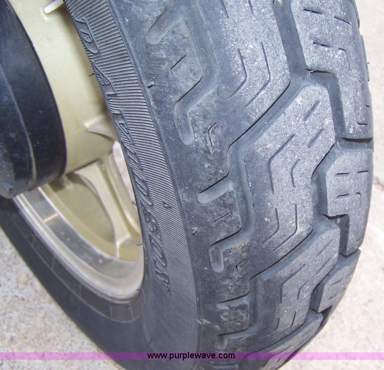 image for item 7421 1982 Kawasaki KZ 750 motorcycle