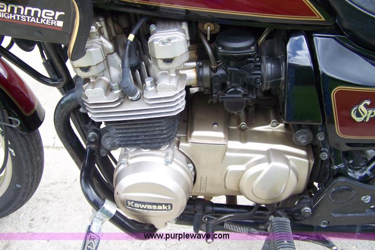 image for item 7421 1982 Kawasaki KZ 750 motorcycle