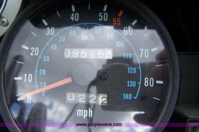 image for item 7421 1982 Kawasaki KZ 750 motorcycle