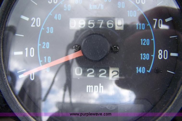 image for item 7421 1982 Kawasaki KZ 750 motorcycle