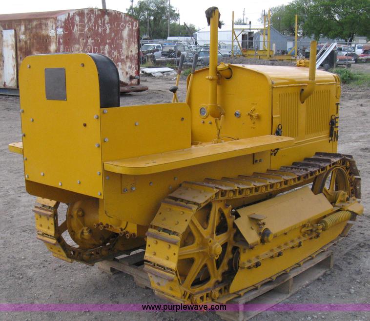 image for item 8050 Caterpillar TEN track crawler