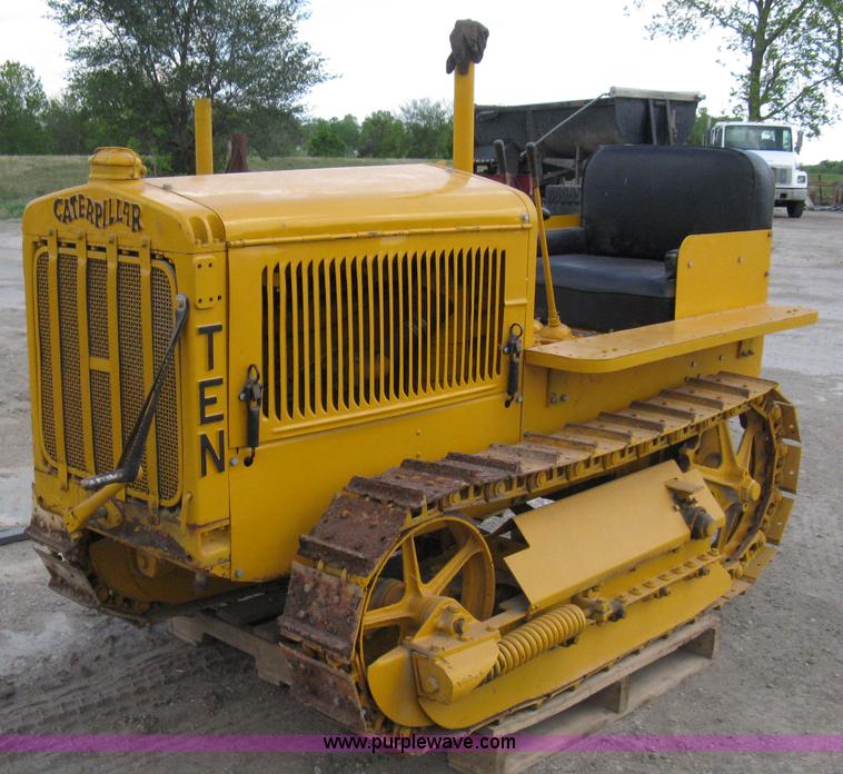 image for item 8050 Caterpillar TEN track crawler