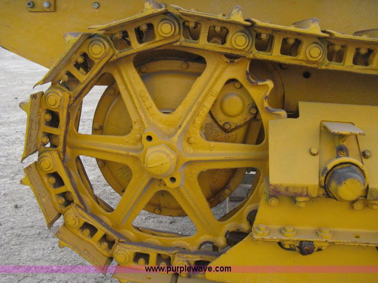 image for item 8050 Caterpillar TEN track crawler