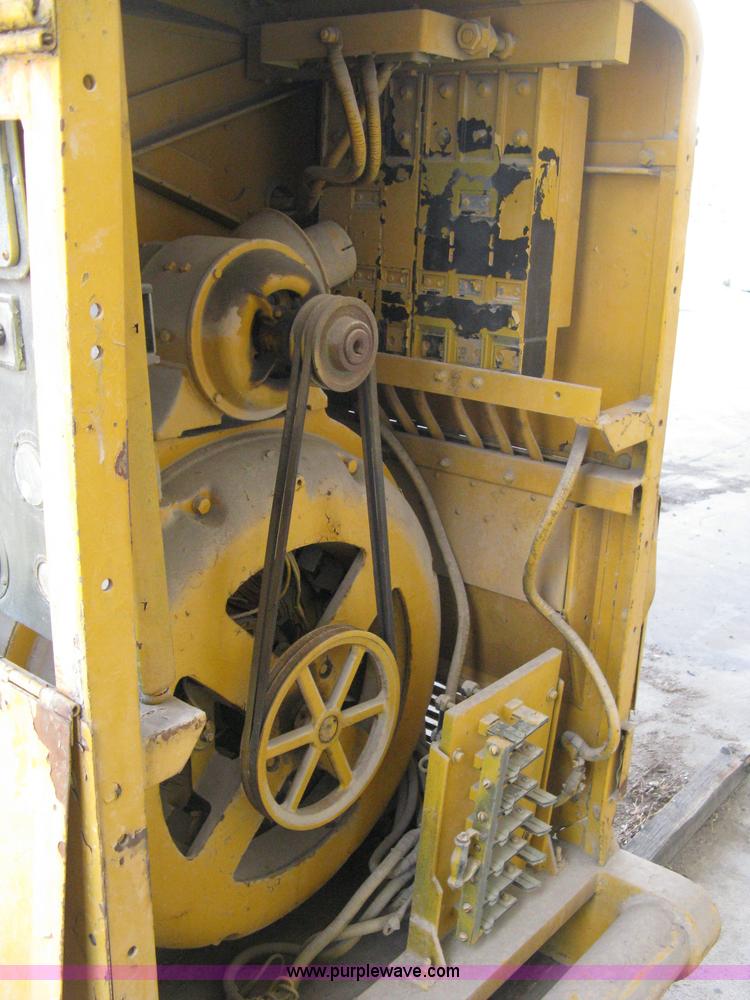 image for item 8052 Caterpillar generator