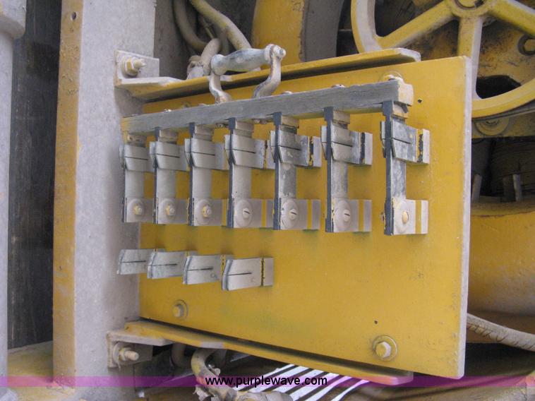 image for item 8052 Caterpillar generator