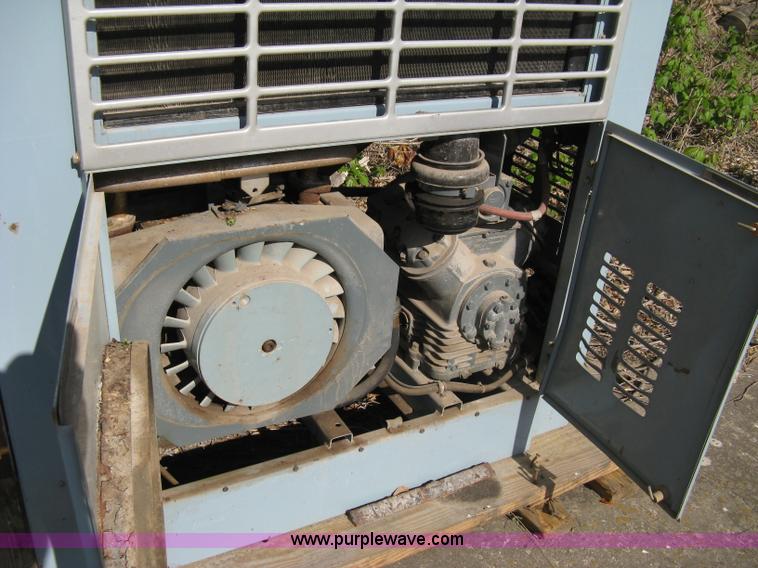 image for item 8058 Thermo-King Reefer refrigeration unit