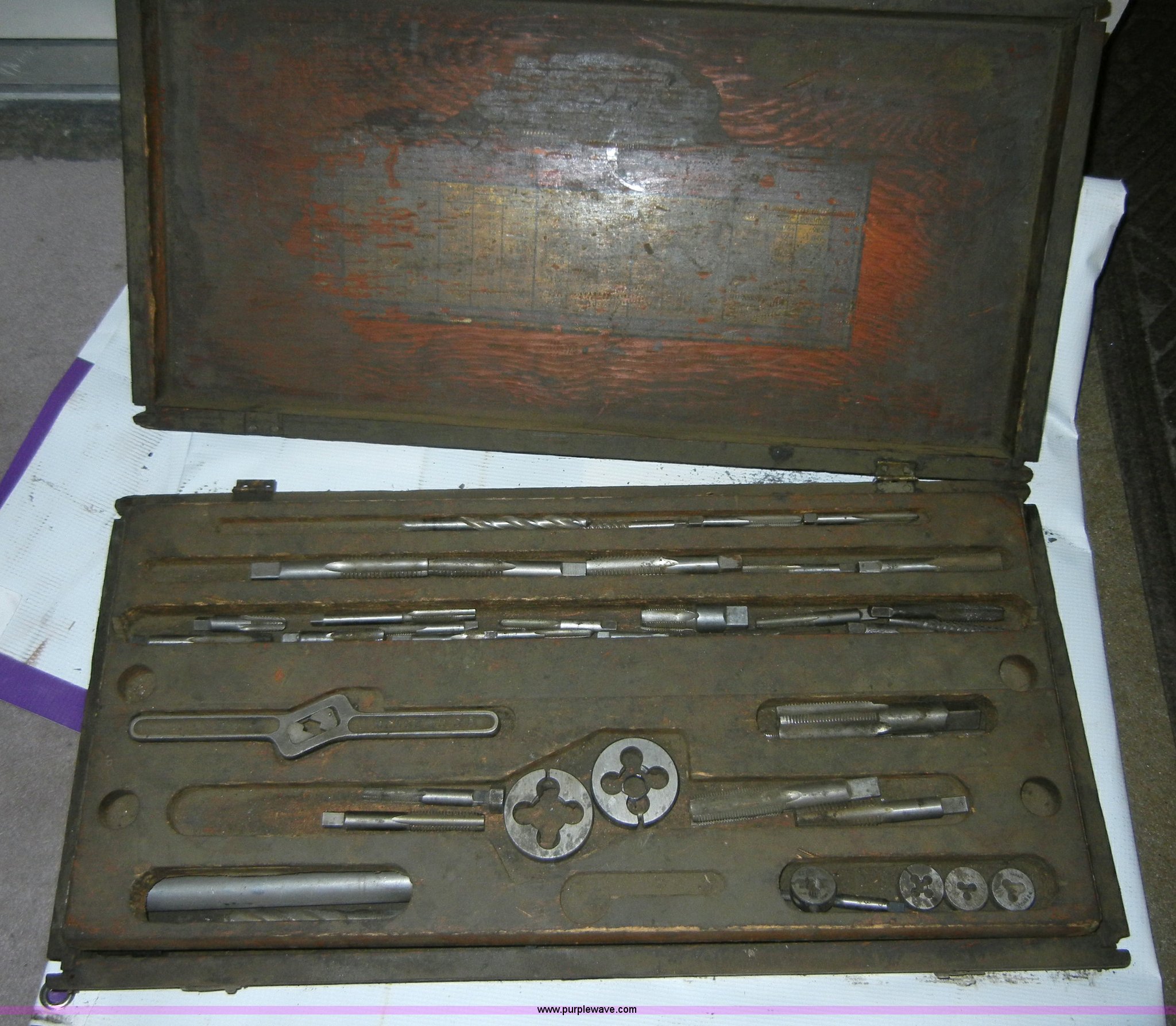 Morse tap and die set in Manhattan, KS Item 2196 sold Purple Wave
