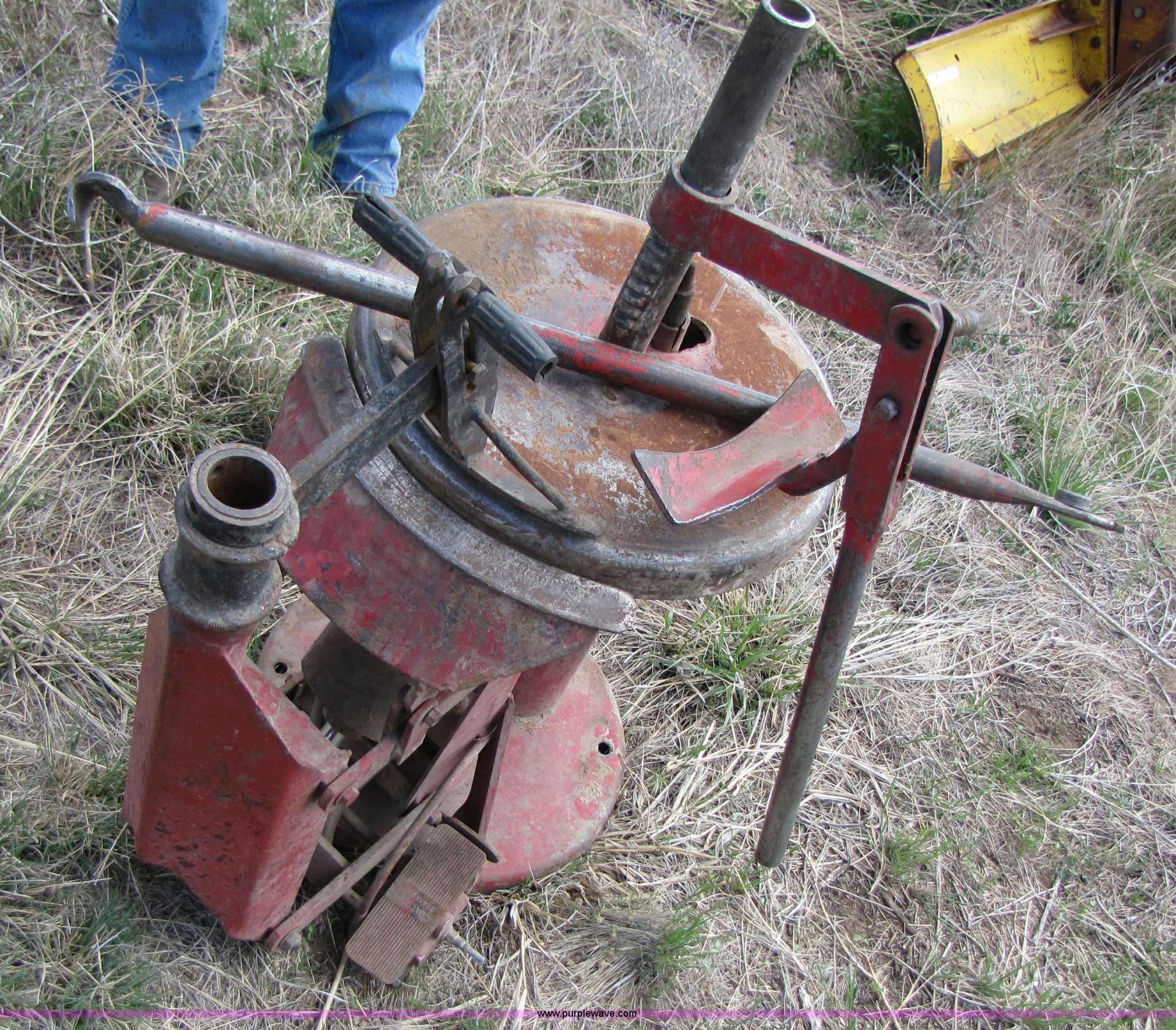 Coats Tireman Super TwinAir 70 tires machine in Hooker, OK Item 3440