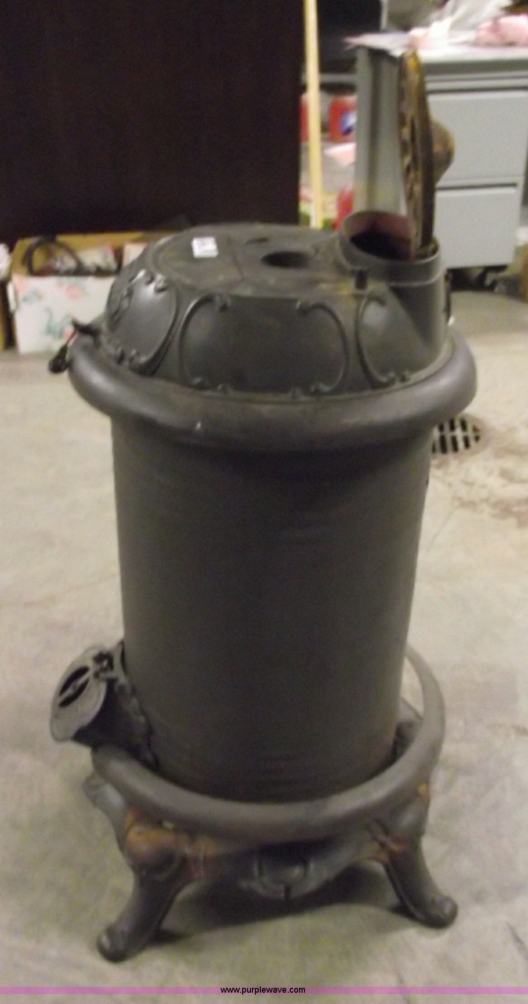 Coles hot blast caboose stove in Independence, MO | Item 5527 sold | Purple  Wave