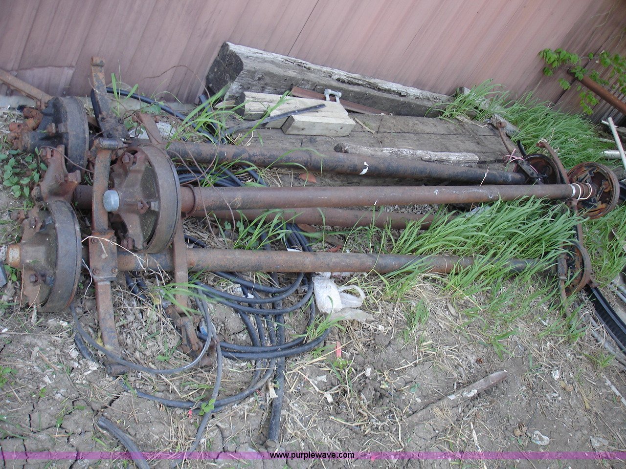 Mobile home axles and wheels in Salina, KS Item 8705 sold Purple Wave