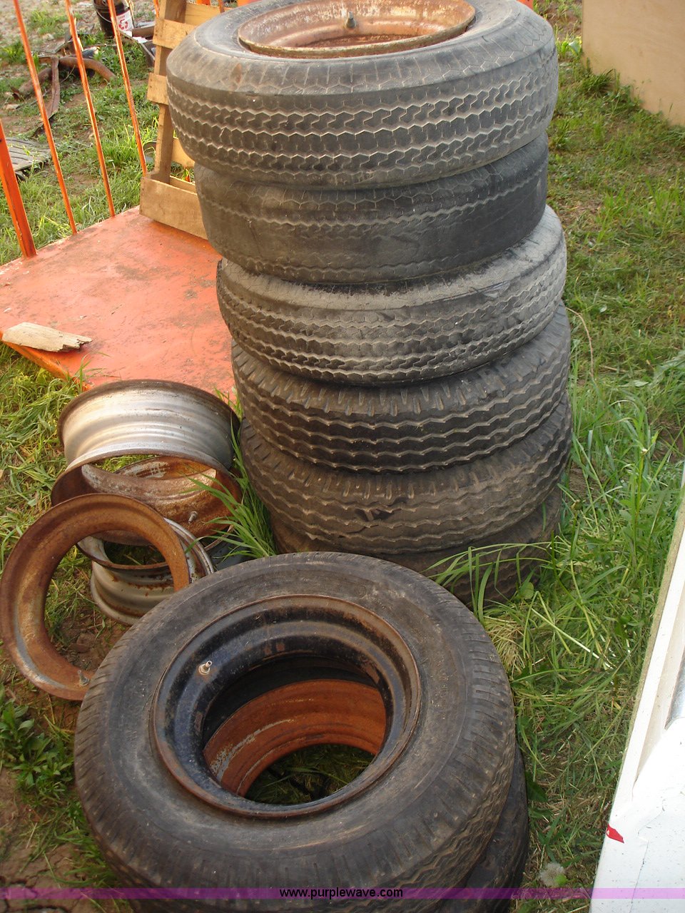 Mobile home axles and wheels in Salina, KS Item 8705 sold Purple Wave
