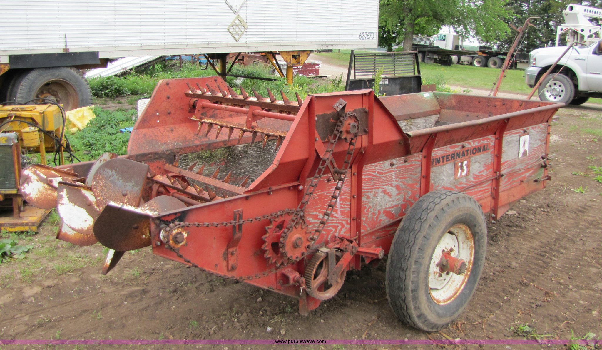 International 75 manure spreader in Manhattan, KS Item 8748 sold