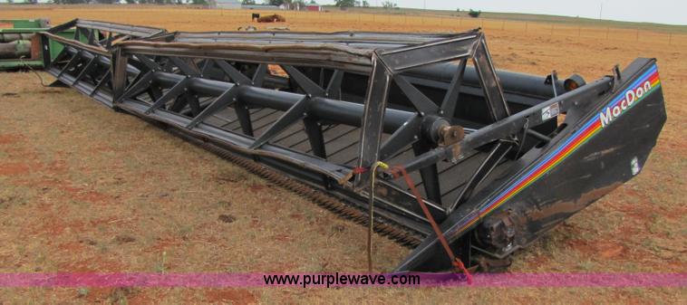 image for item 3440 1996 Mac Don 962 36ft draper head