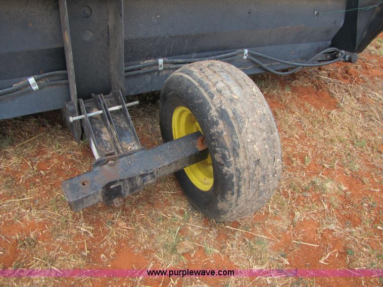 image for item 3440 1996 Mac Don 962 36ft draper head