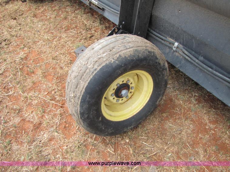 image for item 3440 1996 Mac Don 962 36ft draper head