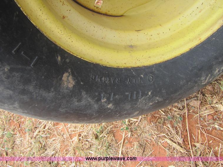 image for item 3440 1996 Mac Don 962 36ft draper head