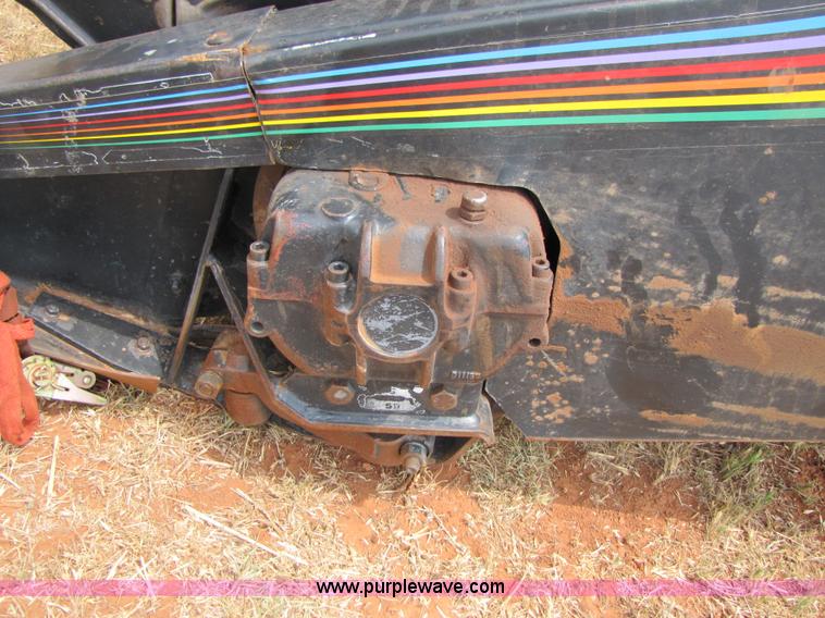 image for item 3440 1996 Mac Don 962 36ft draper head