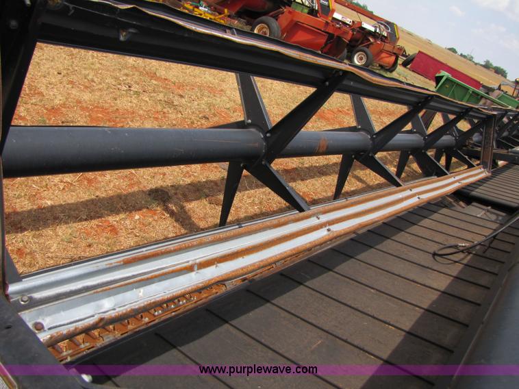 image for item 3440 1996 Mac Don 962 36ft draper head