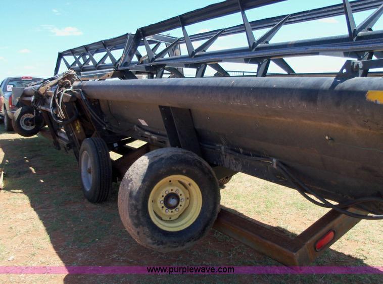 image for item 3440 1996 Mac Don 962 36ft draper head