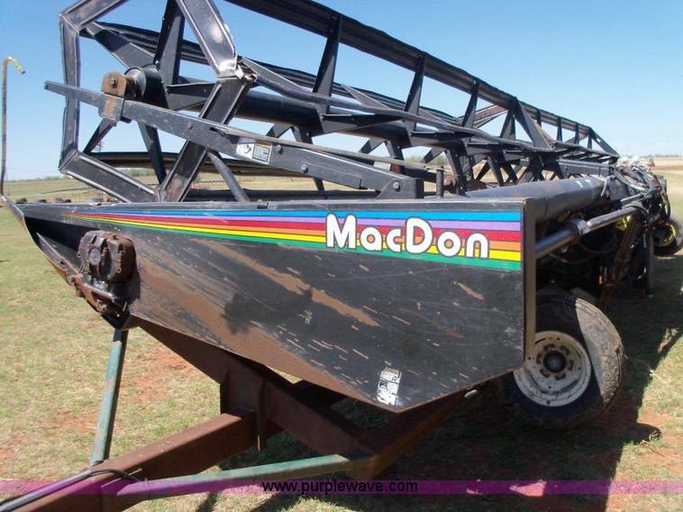 image for item 3440 1996 Mac Don 962 36ft draper head