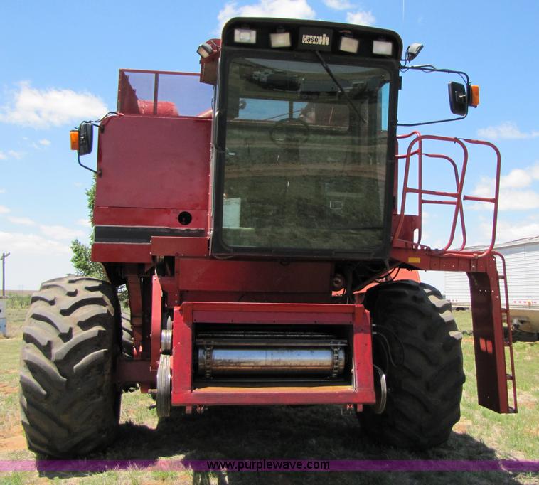 image for item 3466 1988 Case IH 1680 combine