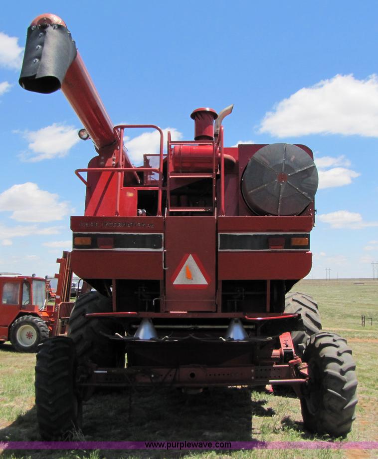 image for item 3466 1988 Case IH 1680 combine