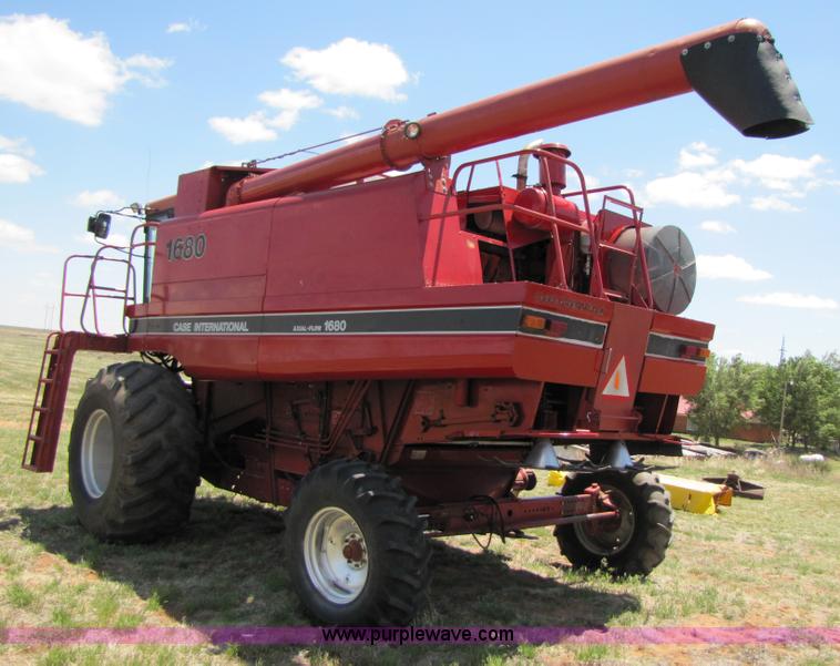 image for item 3466 1988 Case IH 1680 combine