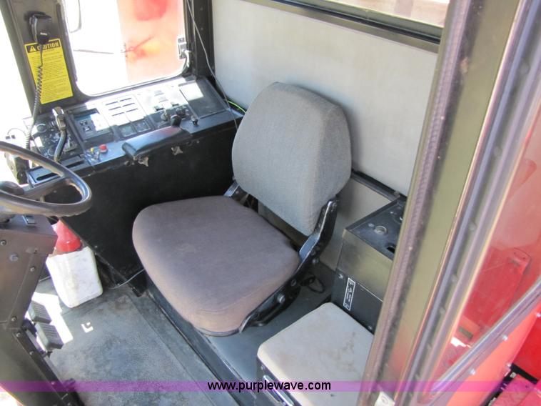 image for item 3466 1988 Case IH 1680 combine