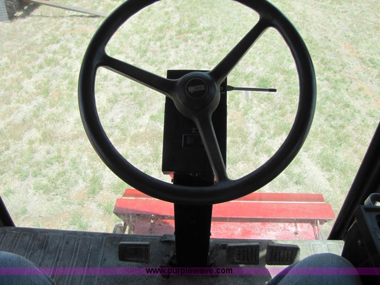 image for item 3466 1988 Case IH 1680 combine