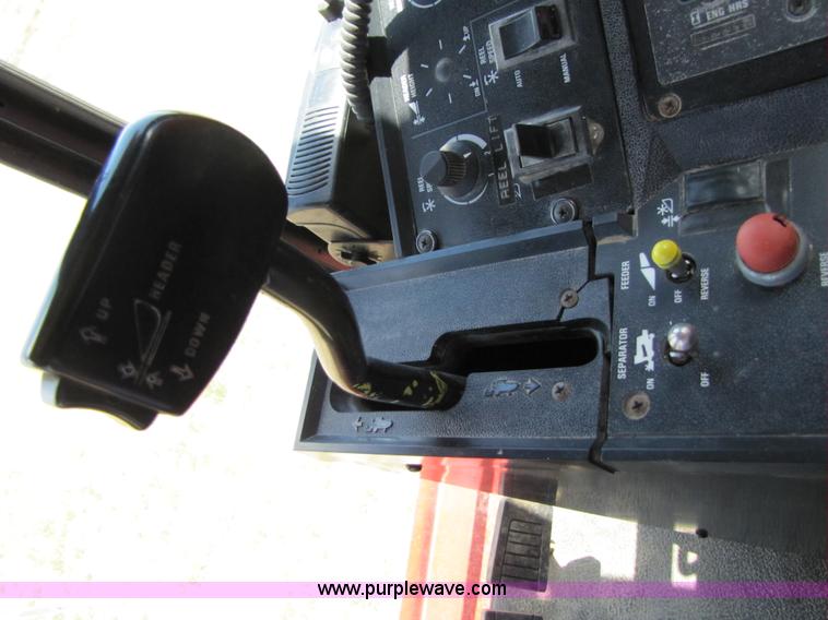 image for item 3466 1988 Case IH 1680 combine