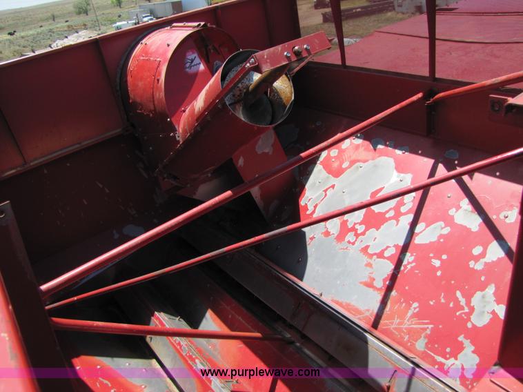 image for item 3466 1988 Case IH 1680 combine