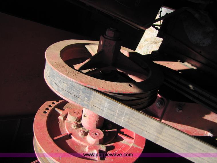 image for item 3466 1988 Case IH 1680 combine