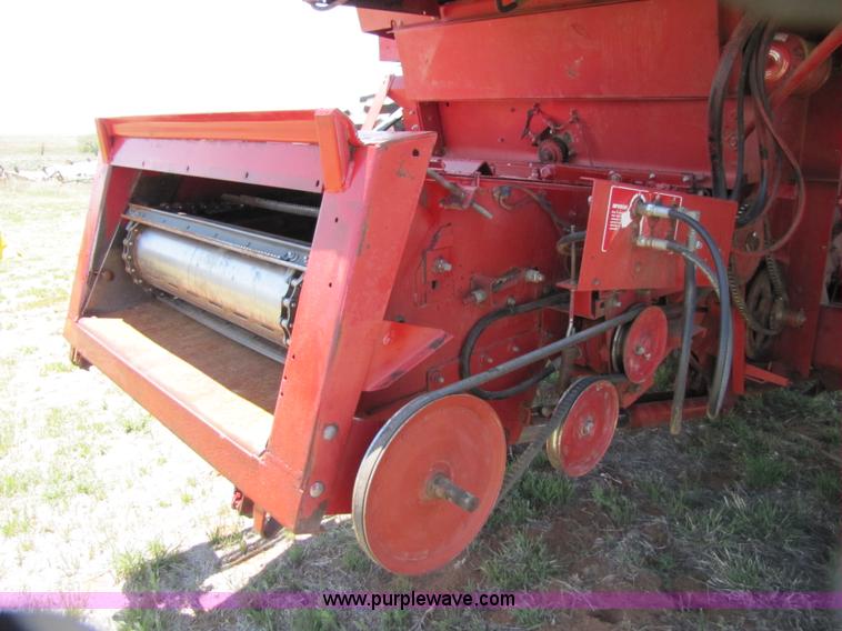 image for item 3466 1988 Case IH 1680 combine