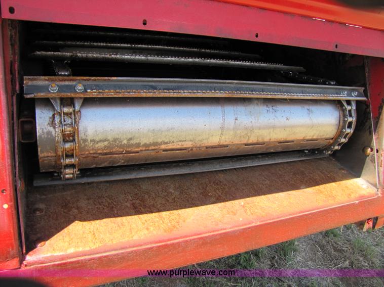 image for item 3466 1988 Case IH 1680 combine