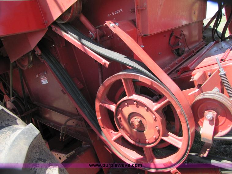 image for item 3466 1988 Case IH 1680 combine
